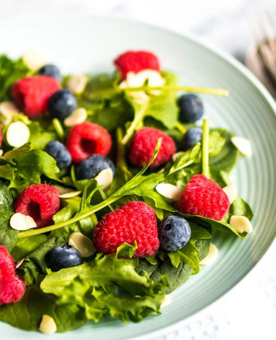 Berry-Spinach Breakfast Salad with Bacon
