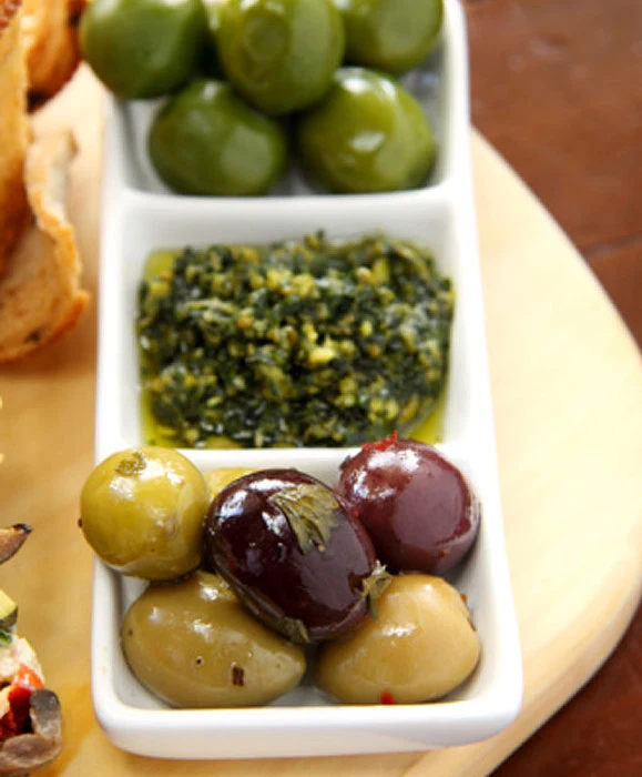 Feta, Tomato & Olive Snack
