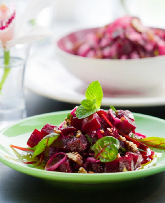 Spinach Salad with Roasted Beets