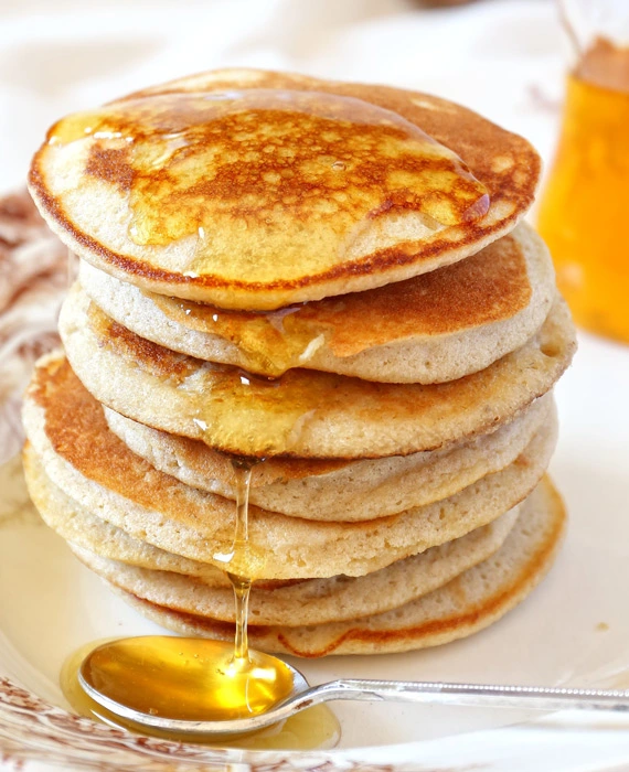 Fluffy Almond Flour Pancakes