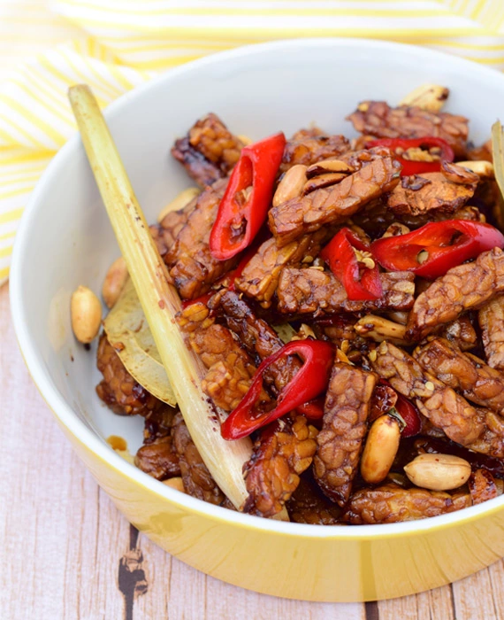 Tempeh with Spicy Coconut Sauce