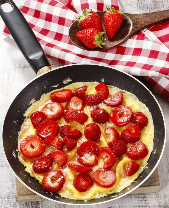 Strawberry-Honey Omelet