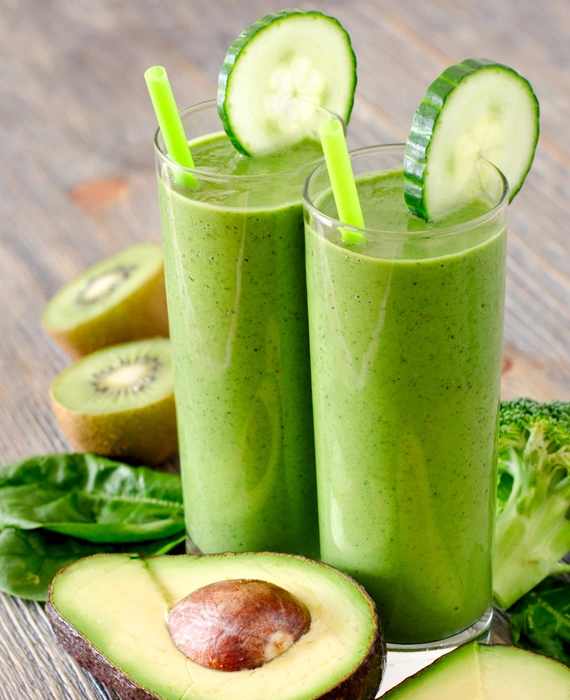 Super Green Avocado-Kiwi Smoothie