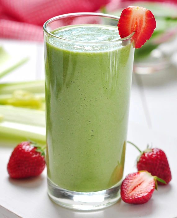 Super Green Spinach-Berry Smoothie
