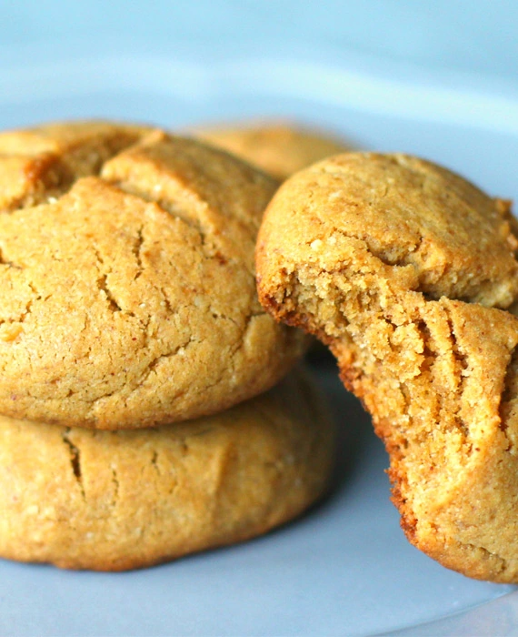 Chewy Keto Peanut Butter Cookies